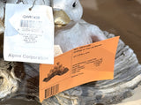 Alpine QWR1436 ducklings on a tree log garden statue – hang tag