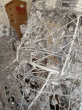 Alpine CHT1118A – close-up of clear acrylic bead / crystal accents on white wire