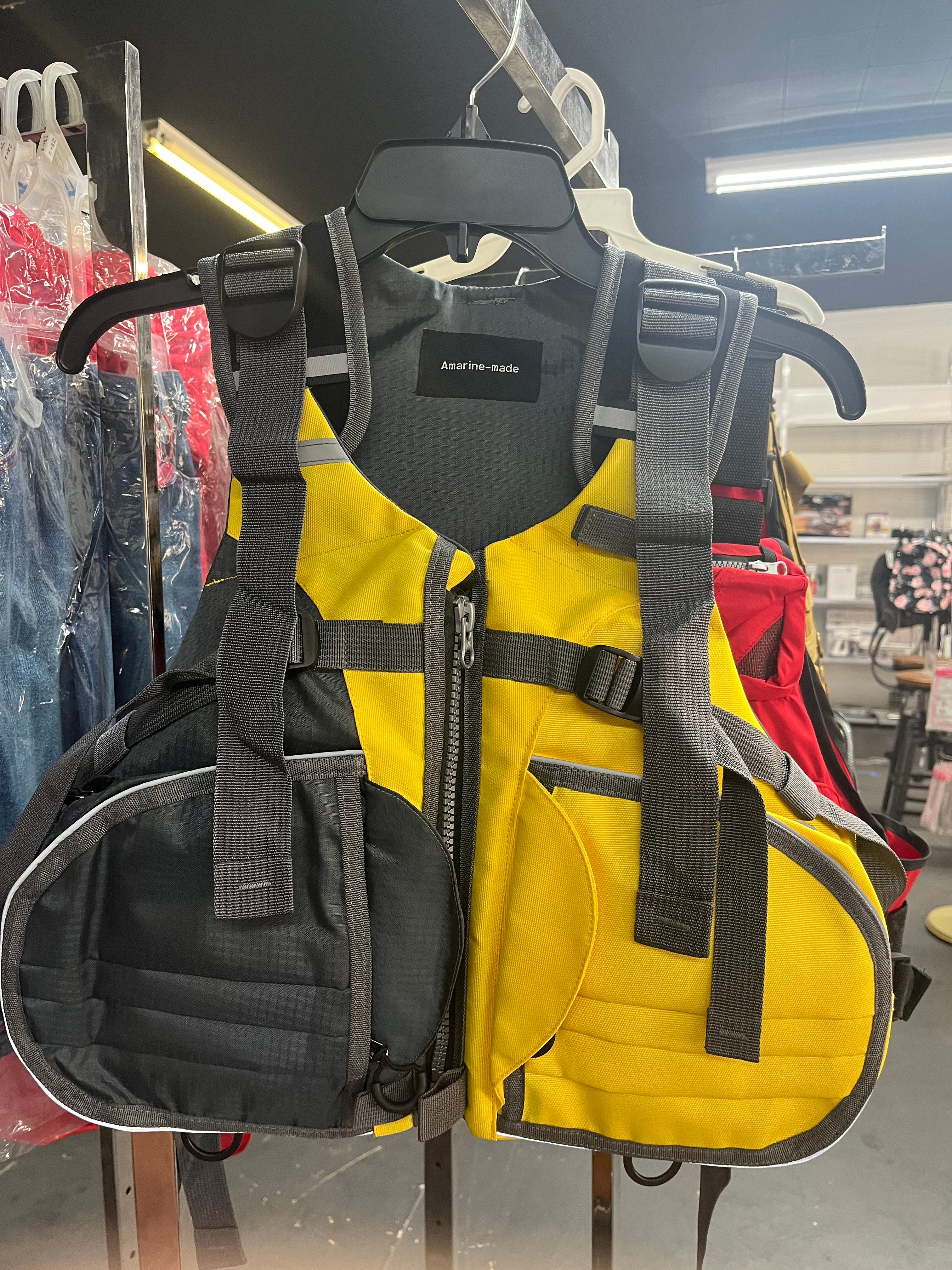 Amarine-made Fishing Boat Life Vest Camo Adjustable Straps Pockets Zip –  Mega Brown Box